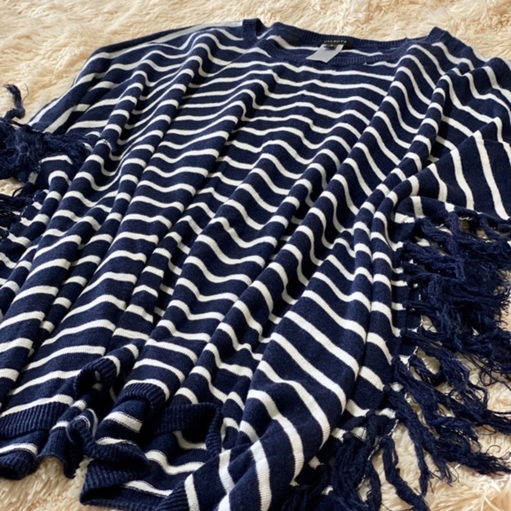 Talbot’s poncho - Picture 4 of 5